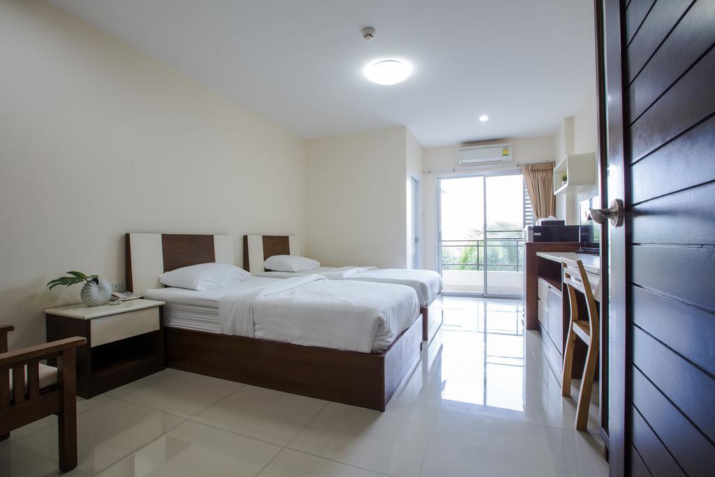 Central Place Serviced Apartment Chonburi Bagian luar foto