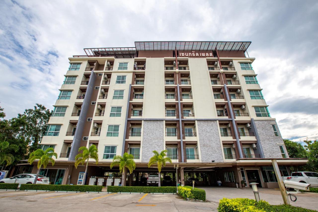 Central Place Serviced Apartment Chonburi Bagian luar foto